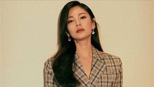 娱乐圈资深吃瓜艺人,揭秘幕后风云，笑谈明星八卦